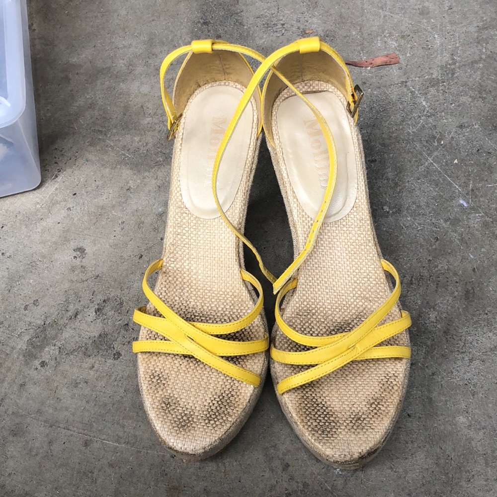 Yellow Wedges